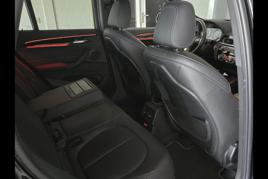 BMW X1 xDrive25e Sport Line | SPORTSTOELEN | LEDER | 18 INCH VELGEN |