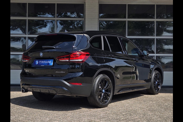 BMW X1 xDrive25e Sport Line | SPORTSTOELEN | LEDER | 18 INCH VELGEN |