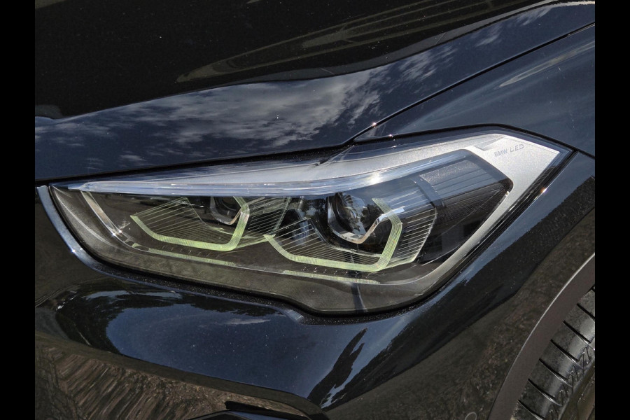 BMW X1 xDrive25e Sport Line | SPORTSTOELEN | LEDER | 18 INCH VELGEN |