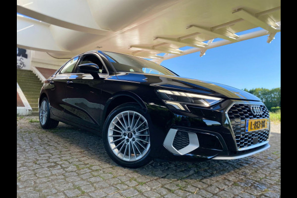 Audi A3 Limousine 30 TFSI Business edition Virtual Carplay Navi