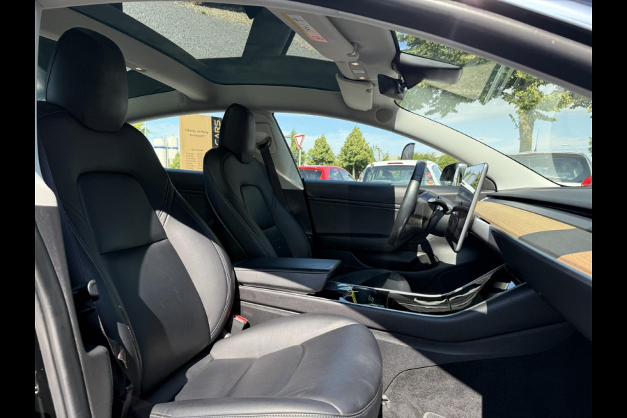 Tesla Model 3 Long Range AWD 75 kWh 2e Eigenaar,Autopilot,Panodak,Leder,360 Camera,NL Auto,N.A.P,APK tot 03-2027