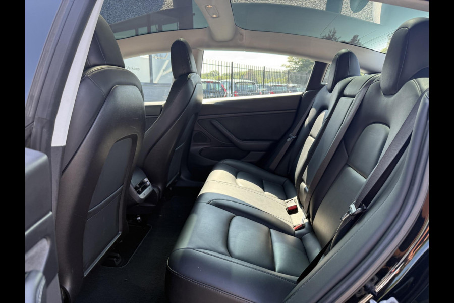 Tesla Model 3 Long Range AWD 75 kWh 2e Eigenaar,Autopilot,Panodak,Leder,360 Camera,NL Auto,N.A.P,APK tot 03-2027