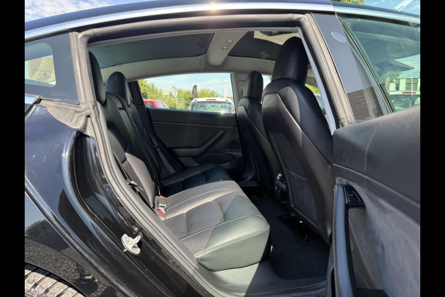 Tesla Model 3 Long Range AWD 75 kWh 2e Eigenaar,Autopilot,Panodak,Leder,360 Camera,NL Auto,N.A.P,APK tot 03-2027