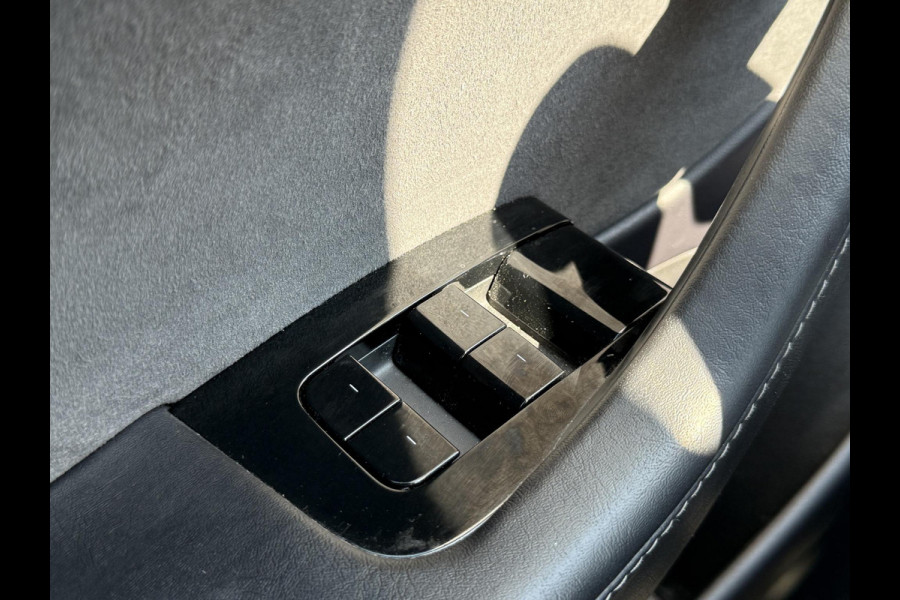 Tesla Model 3 Long Range AWD 75 kWh 2e Eigenaar,Autopilot,Panodak,Leder,360 Camera,NL Auto,N.A.P,APK tot 03-2027