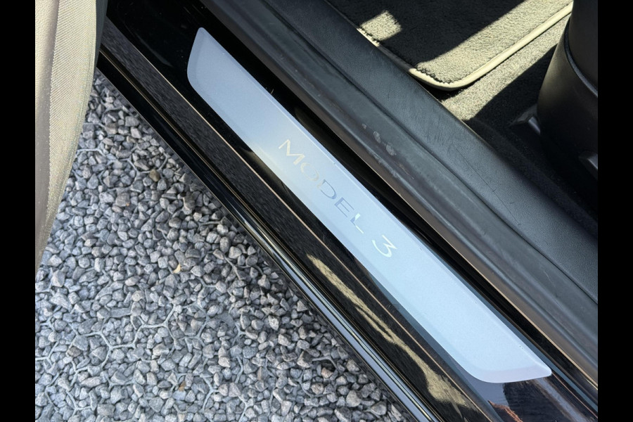 Tesla Model 3 Long Range AWD 75 kWh 2e Eigenaar,Autopilot,Panodak,Leder,360 Camera,NL Auto,N.A.P,APK tot 03-2027