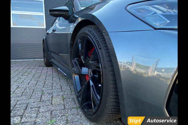 Audi A6 Avant RS 6 TFSI quattro