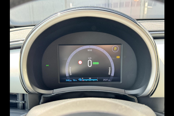 Fiat 600E La Prima 54 kWh | Lederen bekleding | Elektr. achterklep | Zeer compleet | Prijs is rijklaar
