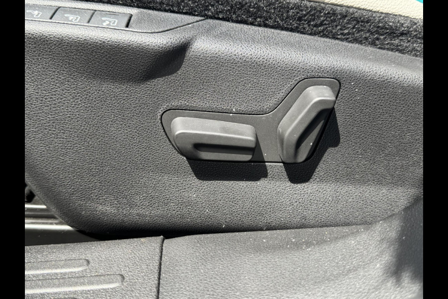 Fiat 600E La Prima 54 kWh | Lederen bekleding | Elektr. achterklep | Zeer compleet | Prijs is rijklaar