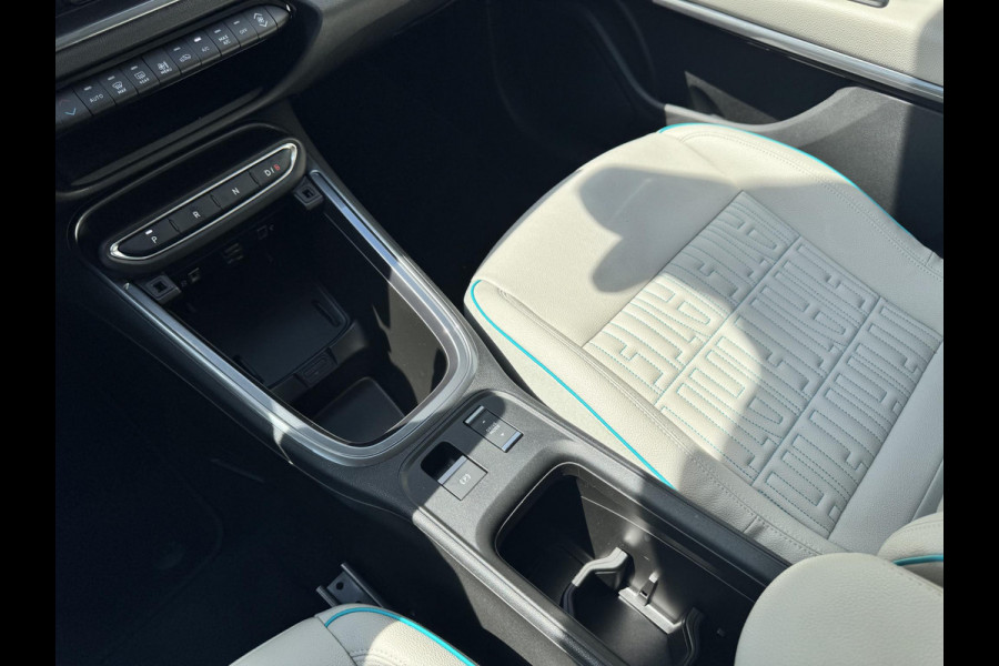 Fiat 600E La Prima 54 kWh | Lederen bekleding | Elektr. achterklep | Zeer compleet | Prijs is rijklaar