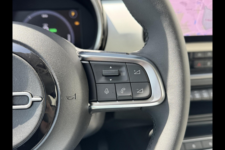 Fiat 600E La Prima 54 kWh | Lederen bekleding | Elektr. achterklep | Zeer compleet | Prijs is rijklaar