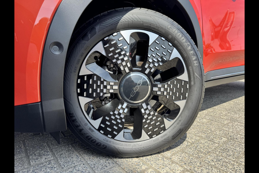 Fiat 600E La Prima 54 kWh | Lederen bekleding | Elektr. achterklep | Zeer compleet | Prijs is rijklaar