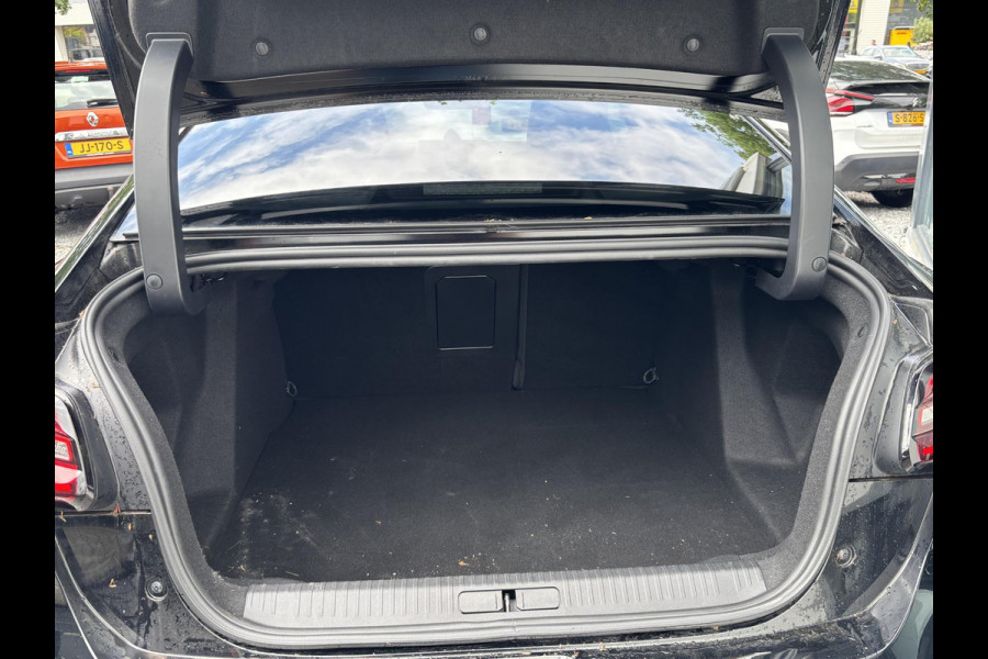 Citroën C4 X 1.2 PT 130 EAT8 Shine Automaat | Stoel/stuur/voorruitverwarming | Prijs is rijklaar