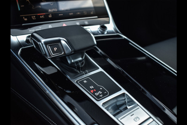 Audi A6 Avant 55 TFSI e quattro S edition Competition | PANORAMADAK | B&O AUDIO | HEAD UP DISPLAY | 360 CAMERA | ELEKTR. TREKHAAK | ELEK