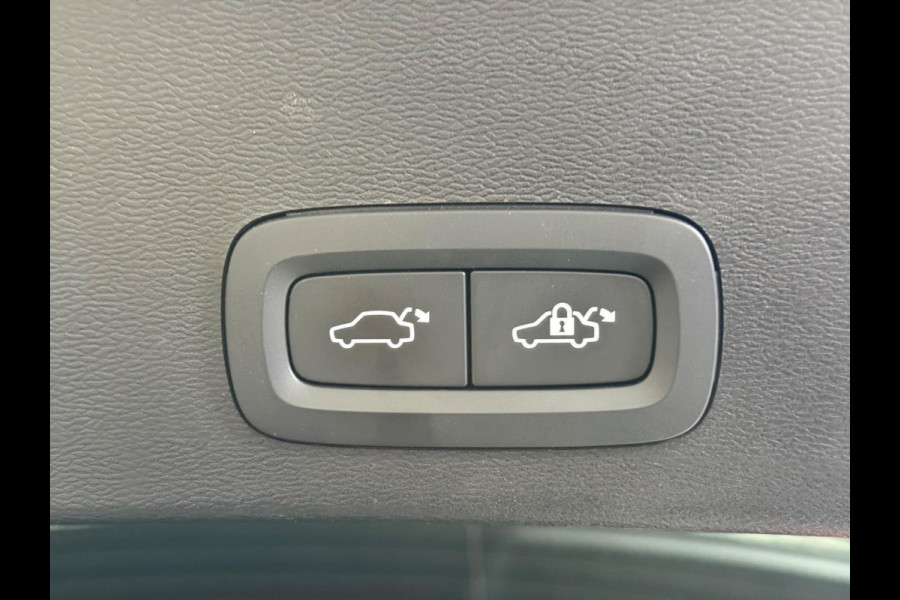 Volvo XC40 Recharge Ultimate 70 kWh | Pano | ACC | keyless | 360 camera | Google | Harman/Kardon
