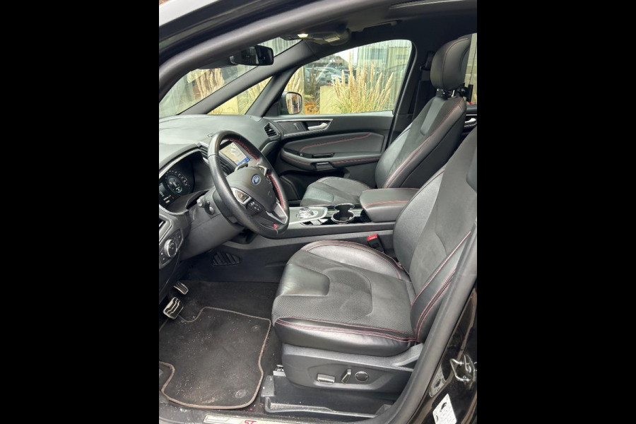 Ford S-Max 2.5 FHEV 7 Persoons | ST-Line | Trekhaak | Panoramadak | Adaptive cruise control | Winter Pack | BTW verrekenbaar