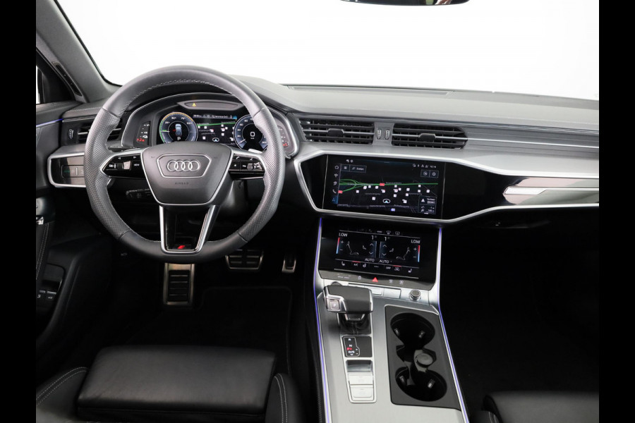 Audi A6 Avant 55 TFSI e quattro S edition Competition 367 pk S-tronic | Nappa leder | Navigatie | Panoramadak | Elektr. trekhaak | Parkeersensoren (Park assist) | Rondomzicht camera | S-Line |