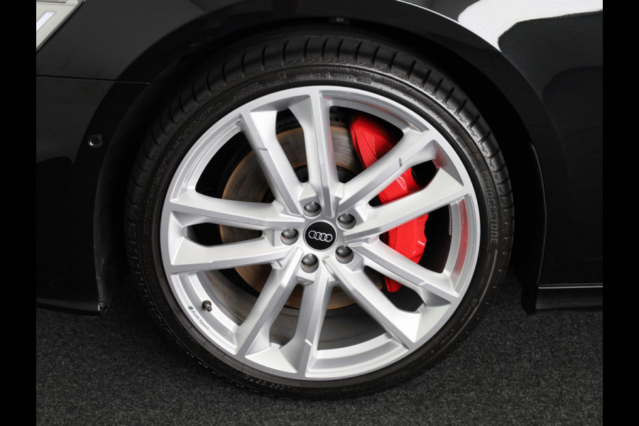 Audi A6 Avant 55 TFSI e quattro S edition Competition 367 pk S-tronic | Nappa leder | Navigatie | Panoramadak | Elektr. trekhaak | Parkeersensoren (Park assist) | Rondomzicht camera | S-Line |