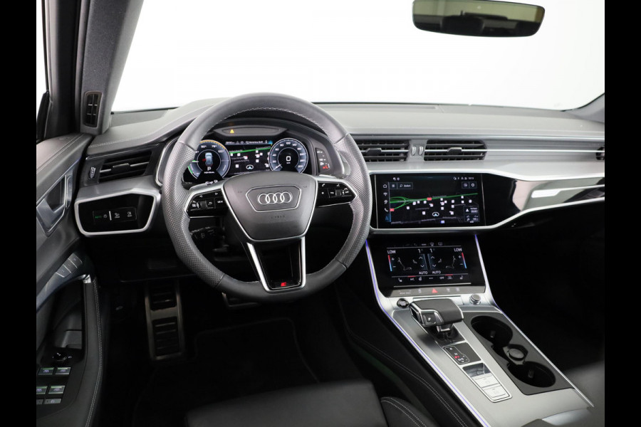 Audi A6 Avant 55 TFSI e quattro S edition Competition 367 pk S-tronic | Nappa leder | Navigatie | Panoramadak | Elektr. trekhaak | Parkeersensoren (Park assist) | Rondomzicht camera | S-Line |