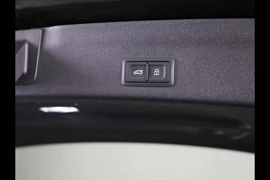 Audi A6 Avant 55 TFSI e quattro S edition Competition 367 pk S-tronic | Nappa leder | Navigatie | Panoramadak | Elektr. trekhaak | Parkeersensoren (Park assist) | Rondomzicht camera | S-Line |