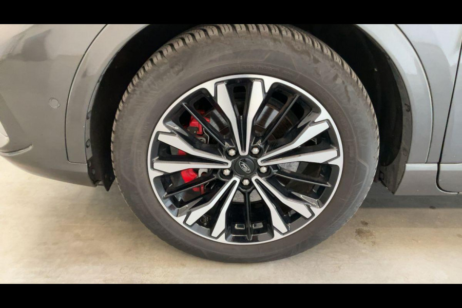 Ford Kuga 2.5 PHEV ST-Line X | Adaptive cruise control | Dodehoeksensoren | 19 inch met rode remklauwen | Winter Pack | Bang&Olufsen |