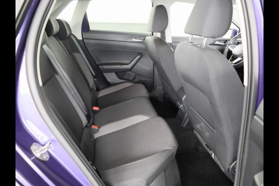 Volkswagen Polo 1.0 TSI Life Business 95 pk | Verlengde garantie | Navigatie | Parkeersensoren | Achteruitrijcamera | Adaptieve cruise control | LED koplampen |