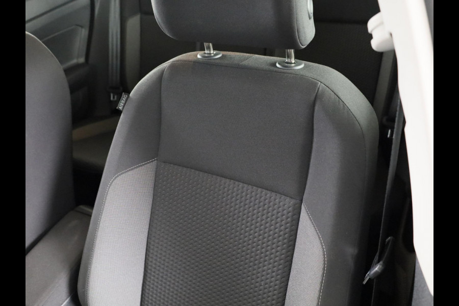 Volkswagen Polo 1.0 TSI Life Business 95 pk | Verlengde garantie | Navigatie | Parkeersensoren | Achteruitrijcamera | Adaptieve cruise control | LED koplampen |
