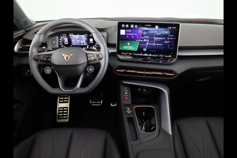 CUPRA Terramar 1.5 TSI e-Hybrid VZ Performance 272 pk Automaat (DSG) | Navigatie | Panoramadak | Parkeersensoren (Park assist) | Rondomzicht camera | Matrix LED koplampen | Lederen bekleding | Elektr. voorstoelen met geheugen |