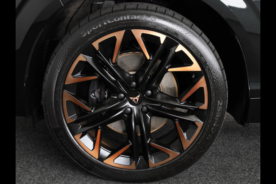 CUPRA Terramar 1.5 TSI e-Hybrid VZ Performance 272 pk Automaat (DSG) | Navigatie | Panoramadak | Parkeersensoren (Park assist) | Rondomzicht camera | Matrix LED koplampen | Lederen bekleding | Elektr. voorstoelen met geheugen |