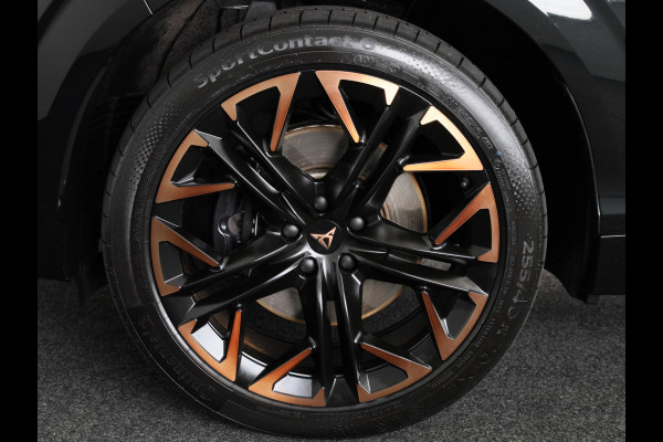 CUPRA Terramar 1.5 TSI e-Hybrid VZ Performance 272 pk Automaat (DSG) | Navigatie | Panoramadak | Parkeersensoren (Park assist) | Rondomzicht camera | Matrix LED koplampen | Lederen bekleding | Elektr. voorstoelen met geheugen |
