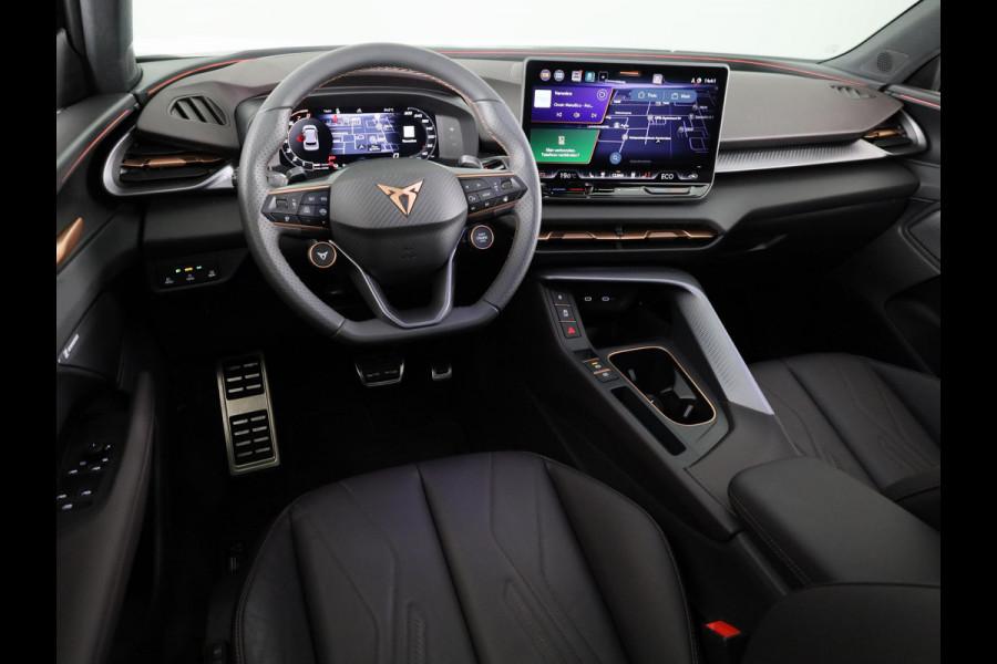 CUPRA Terramar 1.5 TSI e-Hybrid VZ Performance 272 pk Automaat (DSG) | Navigatie | Panoramadak | Parkeersensoren (Park assist) | Rondomzicht camera | Matrix LED koplampen | Lederen bekleding | Elektr. voorstoelen met geheugen |
