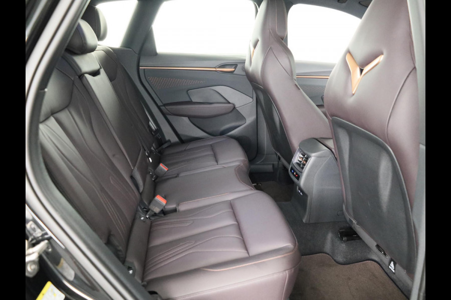 CUPRA Terramar 1.5 TSI e-Hybrid VZ Performance 272 pk Automaat (DSG) | Navigatie | Panoramadak | Parkeersensoren (Park assist) | Rondomzicht camera | Matrix LED koplampen | Lederen bekleding | Elektr. voorstoelen met geheugen |