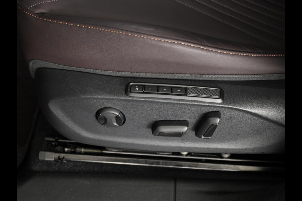 CUPRA Terramar 1.5 TSI e-Hybrid VZ Performance 272 pk Automaat (DSG) | Navigatie | Panoramadak | Parkeersensoren (Park assist) | Rondomzicht camera | Matrix LED koplampen | Lederen bekleding | Elektr. voorstoelen met geheugen |