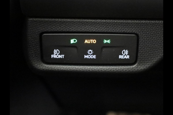 CUPRA Terramar 1.5 TSI e-Hybrid VZ Performance 272 pk Automaat (DSG) | Navigatie | Panoramadak | Parkeersensoren (Park assist) | Rondomzicht camera | Matrix LED koplampen | Lederen bekleding | Elektr. voorstoelen met geheugen |