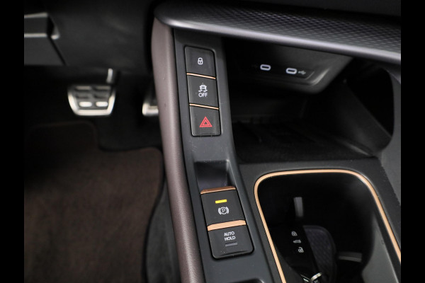 CUPRA Terramar 1.5 TSI e-Hybrid VZ Performance 272 pk Automaat (DSG) | Navigatie | Panoramadak | Parkeersensoren (Park assist) | Rondomzicht camera | Matrix LED koplampen | Lederen bekleding | Elektr. voorstoelen met geheugen |