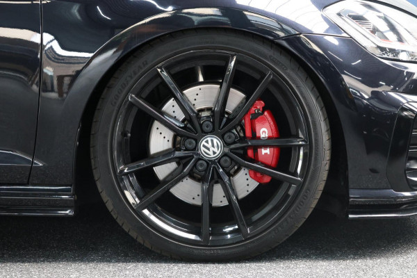 Volkswagen Golf 2.0 TSI GTI TCR 290+PK AKRAPOVIC/VIRTUAL/SFEER/PANO/LEER+S.VERWARMING/CAM/19'LMV/ECC/12 MDN GARANTIE!