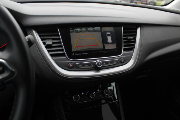 Opel Grandland X 1.2 Turbo Edition / Camera / Apple CarPlay / Keyless / 18'' / Stuurverwarming / Stoelverwarming / DAB / Elektr. achterklep / Cruise Control