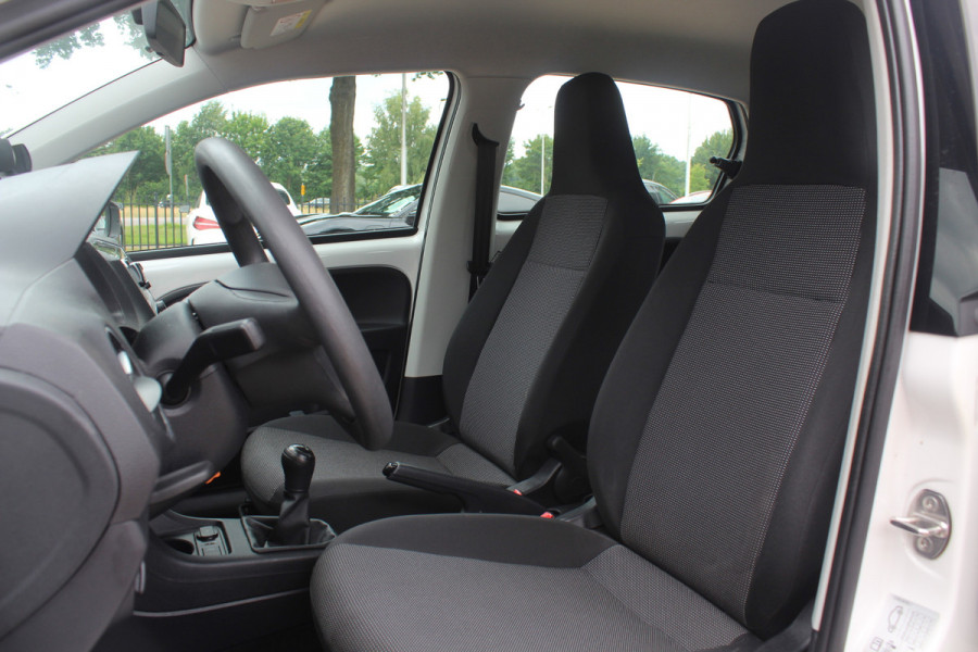 Volkswagen up! 1.0 BMT take up! / Airco / Radio / LED Dagrijverlichting / Elektr. ramen voor / Parrot