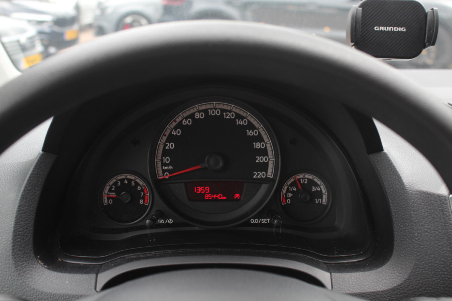 Volkswagen up! 1.0 BMT take up! / Airco / Radio / LED Dagrijverlichting / Elektr. ramen voor / Parrot