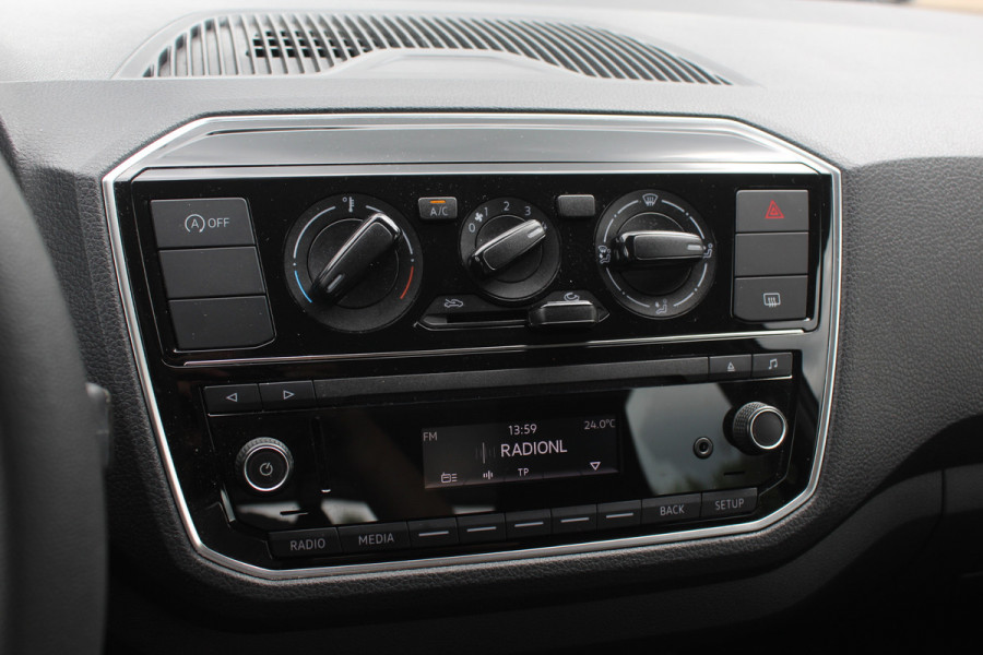 Volkswagen up! 1.0 BMT take up! / Airco / Radio / LED Dagrijverlichting / Elektr. ramen voor / Parrot