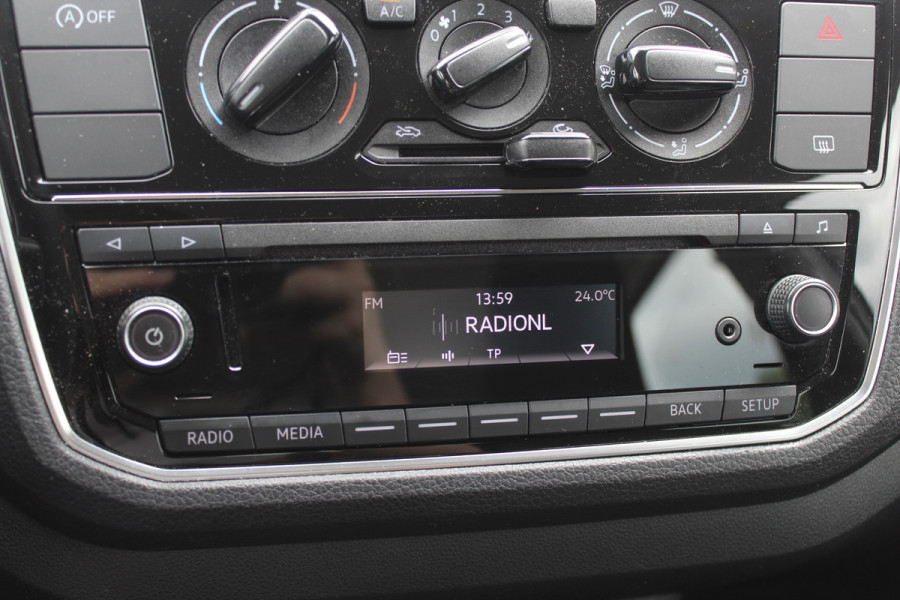 Volkswagen up! 1.0 BMT take up! / Airco / Radio / LED Dagrijverlichting / Elektr. ramen voor / Parrot
