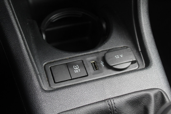 Volkswagen up! 1.0 BMT take up! / Airco / Radio / LED Dagrijverlichting / Elektr. ramen voor / Parrot