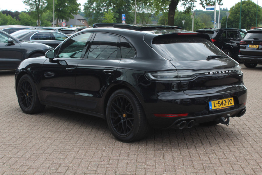 Porsche Macan 3.0 S / Trekhaak / Panoramadak / 360Camera / 21'' / Bose / Luchtvering / Stoelventilatie / Apple CarPlay / Sportstoelen / Stuurverwarming / Dodehoek / DAB / Stoelverwarming / Cruise Control