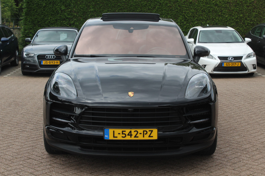 Porsche Macan 3.0 S / Trekhaak / Panoramadak / 360Camera / 21'' / Bose / Luchtvering / Stoelventilatie / Apple CarPlay / Sportstoelen / Stuurverwarming / Dodehoek / DAB / Stoelverwarming / Cruise Control