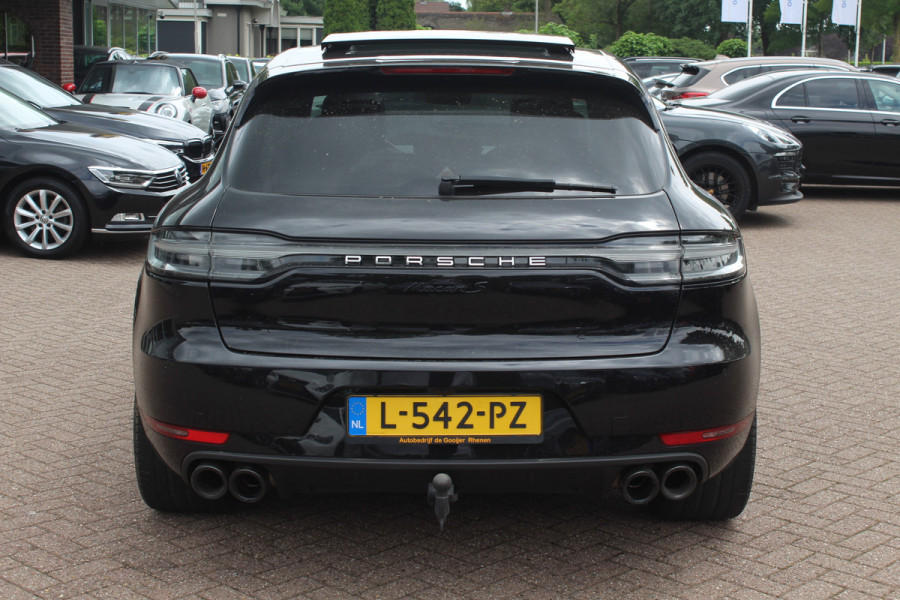 Porsche Macan 3.0 S / Trekhaak / Panoramadak / 360Camera / 21'' / Bose / Luchtvering / Stoelventilatie / Apple CarPlay / Sportstoelen / Stuurverwarming / Dodehoek / DAB / Stoelverwarming / Cruise Control