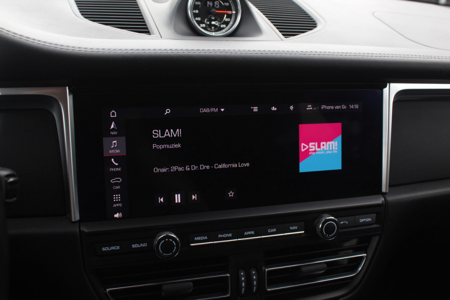 Porsche Macan 3.0 S / Trekhaak / Panoramadak / 360Camera / 21'' / Bose / Luchtvering / Stoelventilatie / Apple CarPlay / Sportstoelen / Stuurverwarming / Dodehoek / DAB / Stoelverwarming / Cruise Control