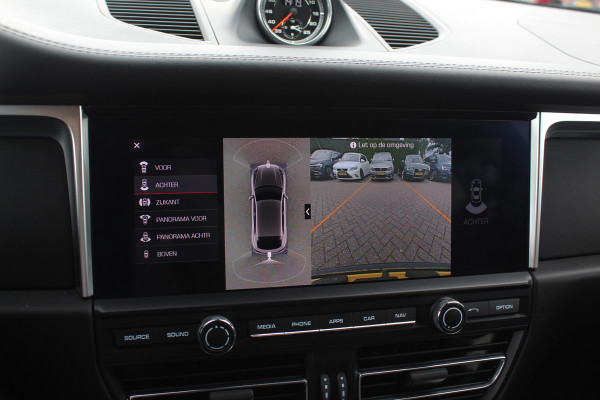 Porsche Macan 3.0 S / Trekhaak / Panoramadak / 360Camera / 21'' / Bose / Luchtvering / Stoelventilatie / Apple CarPlay / Sportstoelen / Stuurverwarming / Dodehoek / DAB / Stoelverwarming / Cruise Control