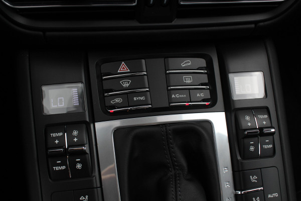 Porsche Macan 3.0 S / Trekhaak / Panoramadak / 360Camera / 21'' / Bose / Luchtvering / Stoelventilatie / Apple CarPlay / Sportstoelen / Stuurverwarming / Dodehoek / DAB / Stoelverwarming / Cruise Control