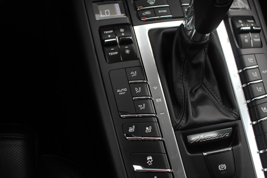Porsche Macan 3.0 S / Trekhaak / Panoramadak / 360Camera / 21'' / Bose / Luchtvering / Stoelventilatie / Apple CarPlay / Sportstoelen / Stuurverwarming / Dodehoek / DAB / Stoelverwarming / Cruise Control