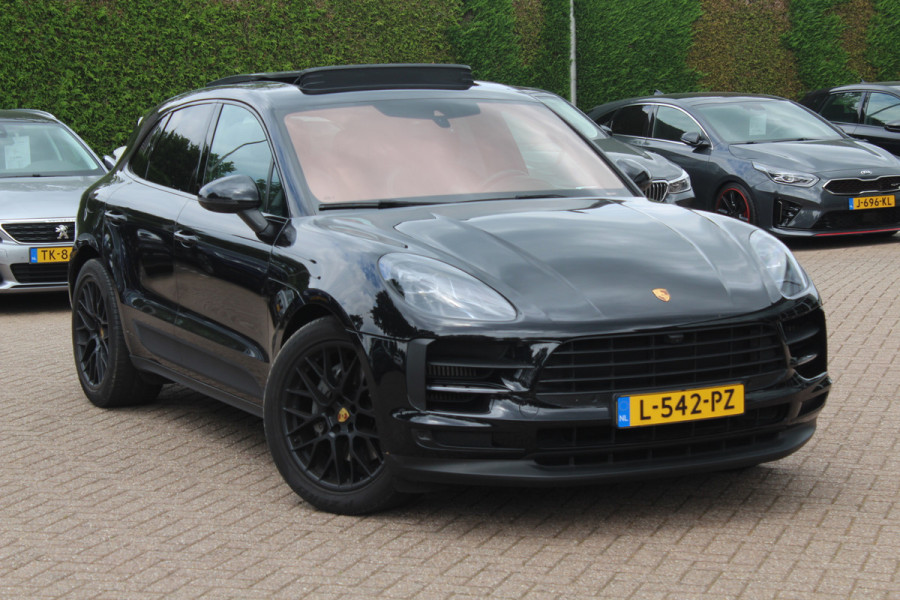 Porsche Macan 3.0 S / Trekhaak / Panoramadak / 360Camera / 21'' / Bose / Luchtvering / Stoelventilatie / Apple CarPlay / Sportstoelen / Stuurverwarming / Dodehoek / DAB / Stoelverwarming / Cruise Control
