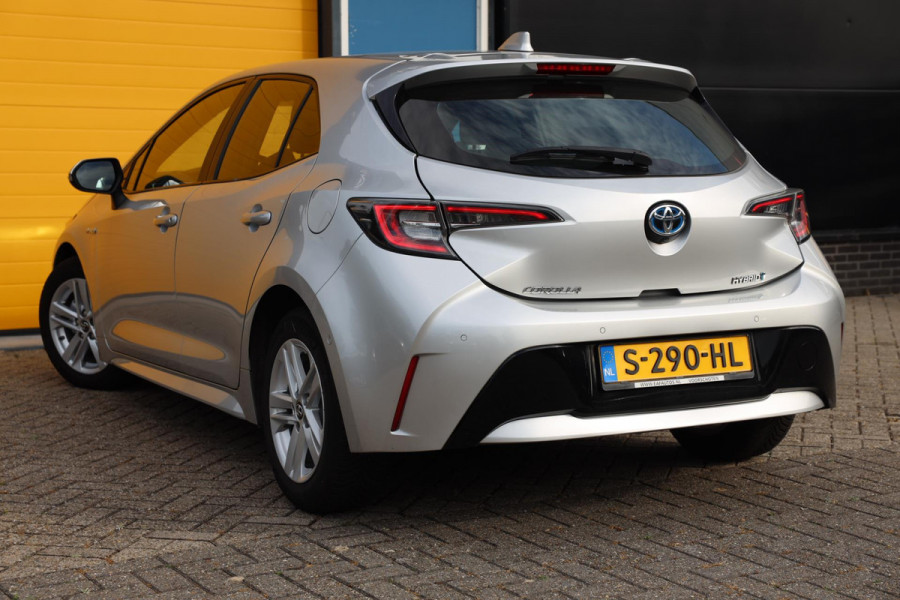 Toyota Corolla 1.8 Hybrid Comfort / Acc / Lane Assist / Dode Hoek / Camera / Stoelverkoeling / Stoelverwarming / Led / Pdc